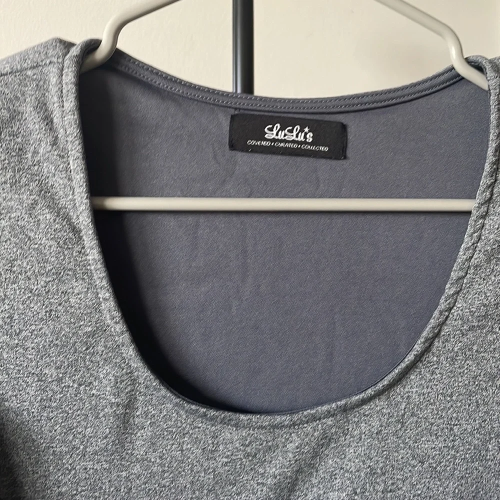 Grey Lulu’s crop top. - Picture 3 of 7